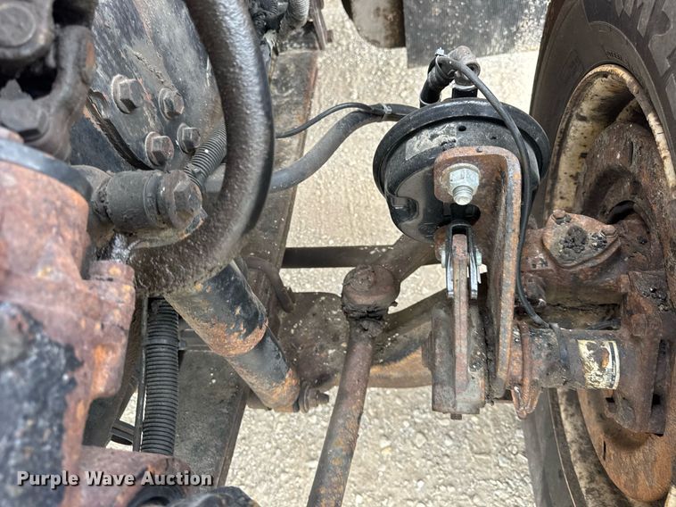 image for item DU3488 2006 International 7400 Crew Cab dump truck