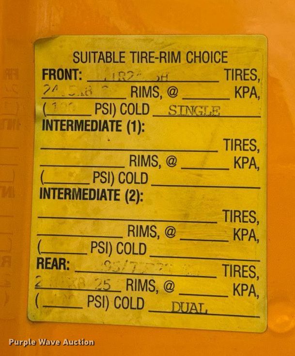 image for item DU3488 2006 International 7400 Crew Cab dump truck