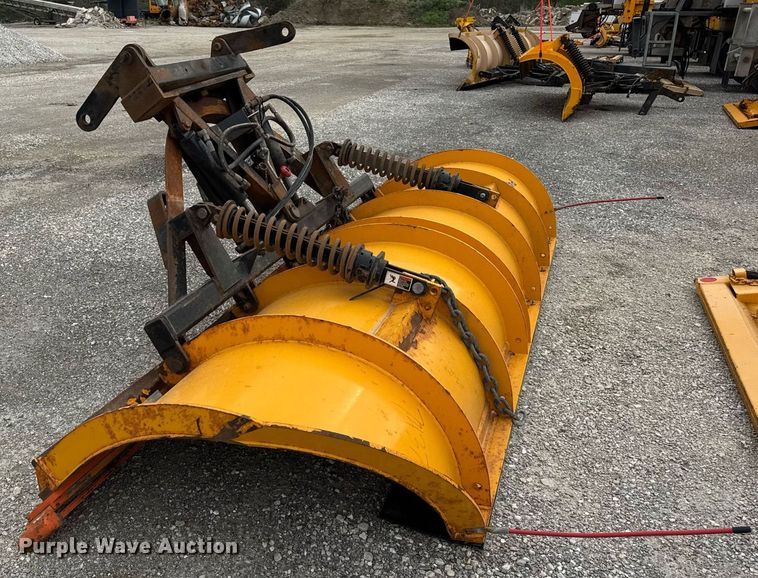 image for item DU3488 2006 International 7400 Crew Cab dump truck