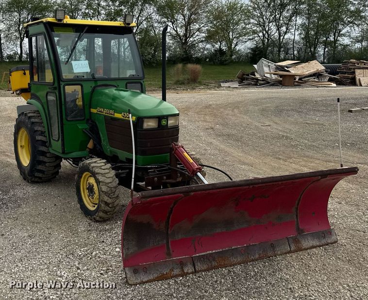 image for item DU3490 2000 John Deere 4300 MFWD tractor