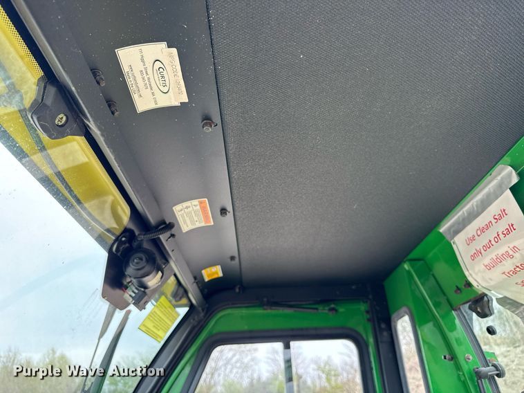 image for item DU3490 2000 John Deere 4300 MFWD tractor