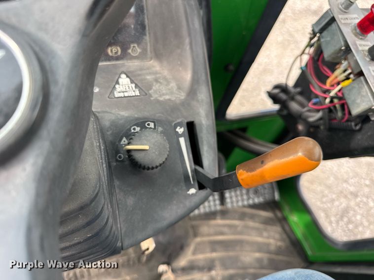 image for item DU3490 2000 John Deere 4300 MFWD tractor