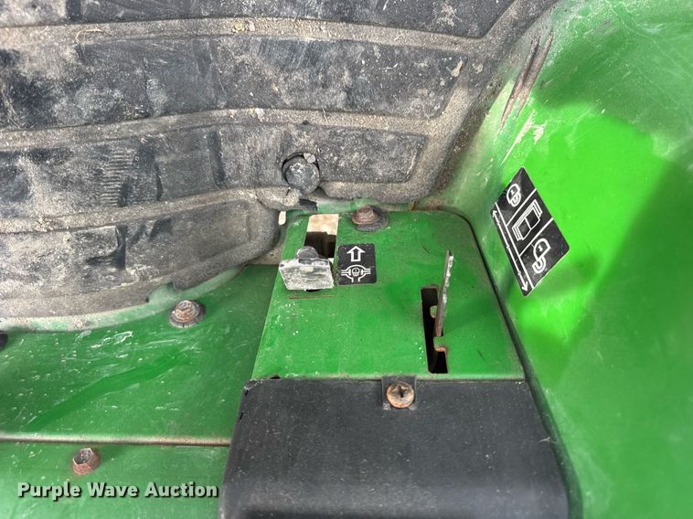 image for item DU3490 2000 John Deere 4300 MFWD tractor