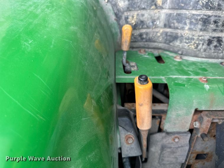 image for item DU3490 2000 John Deere 4300 MFWD tractor