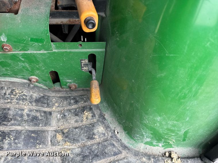 image for item DU3490 2000 John Deere 4300 MFWD tractor