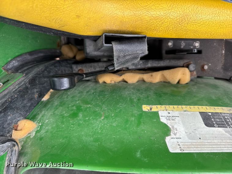 image for item DU3490 2000 John Deere 4300 MFWD tractor