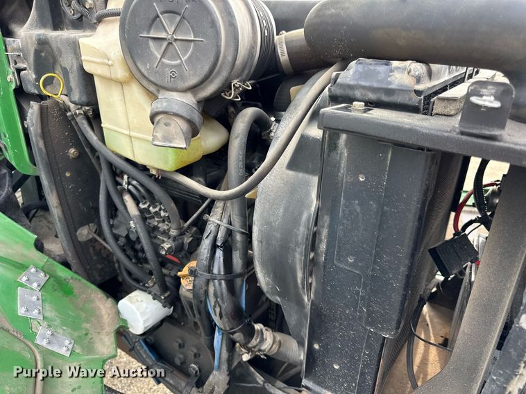 image for item DU3490 2000 John Deere 4300 MFWD tractor