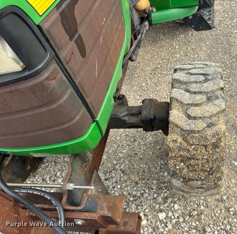 image for item DU3490 2000 John Deere 4300 MFWD tractor