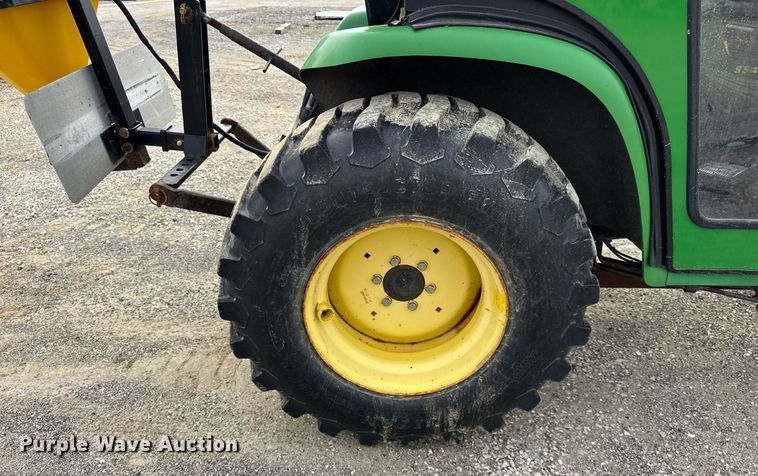 image for item DU3490 2000 John Deere 4300 MFWD tractor