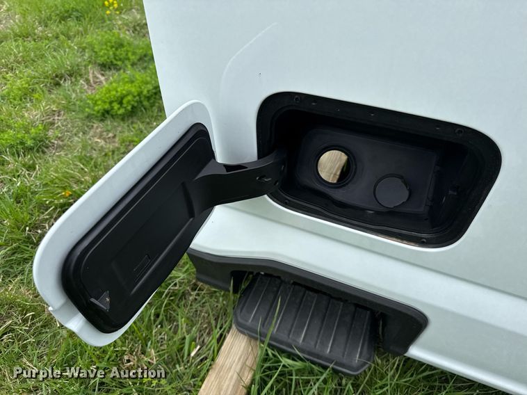 image for item DU3491 2024 Ford F250 pickup truck bed