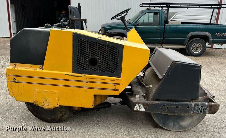 image for item DV1904 Stone AVR400 double drum vibratory roller