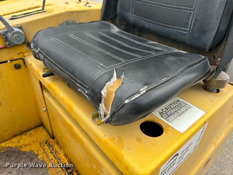 image for item DV1904 Stone AVR400 double drum vibratory roller