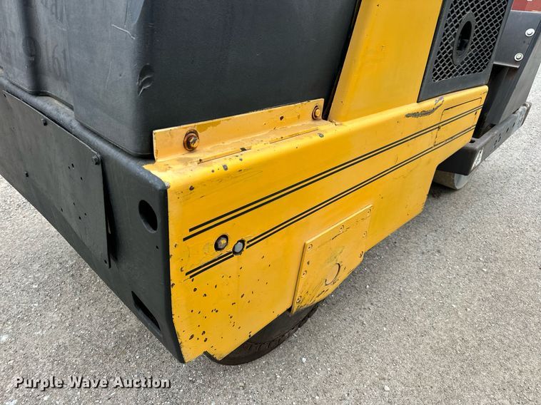 image for item DV1904 Stone AVR400 double drum vibratory roller