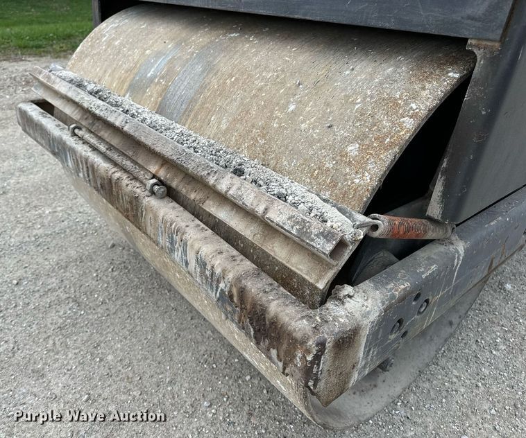 image for item DV1904 Stone AVR400 double drum vibratory roller