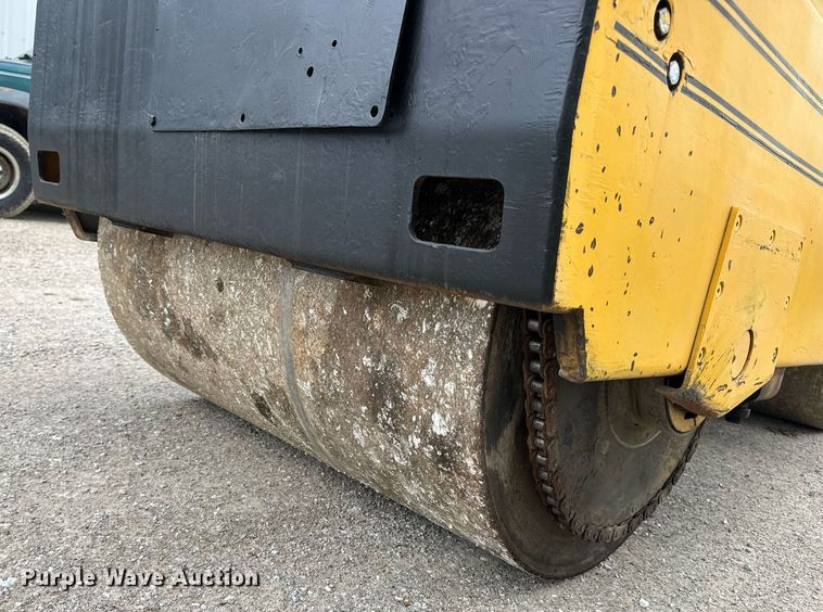 image for item DV1904 Stone AVR400 double drum vibratory roller