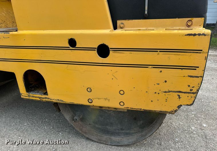 image for item DV1904 Stone AVR400 double drum vibratory roller