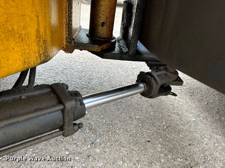 image for item DV1904 Stone AVR400 double drum vibratory roller