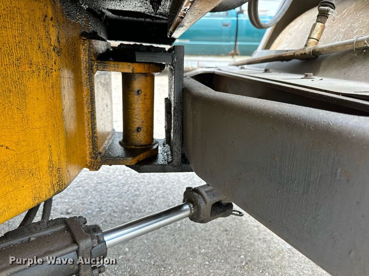 image for item DV1904 Stone AVR400 double drum vibratory roller