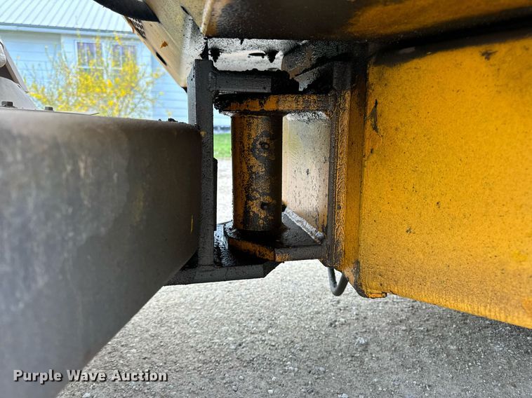 image for item DV1904 Stone AVR400 double drum vibratory roller