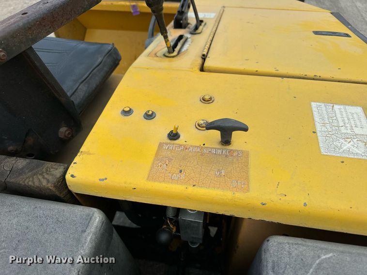 image for item DV1904 Stone AVR400 double drum vibratory roller