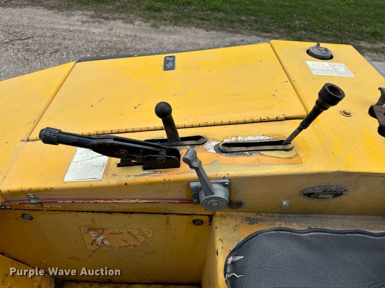 image for item DV1904 Stone AVR400 double drum vibratory roller