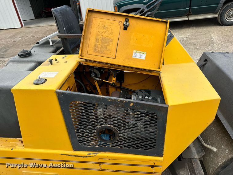 image for item DV1904 Stone AVR400 double drum vibratory roller