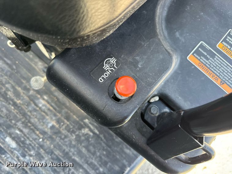 image for item DV1907 2017 Kubota RTV 1120D utility vehicle