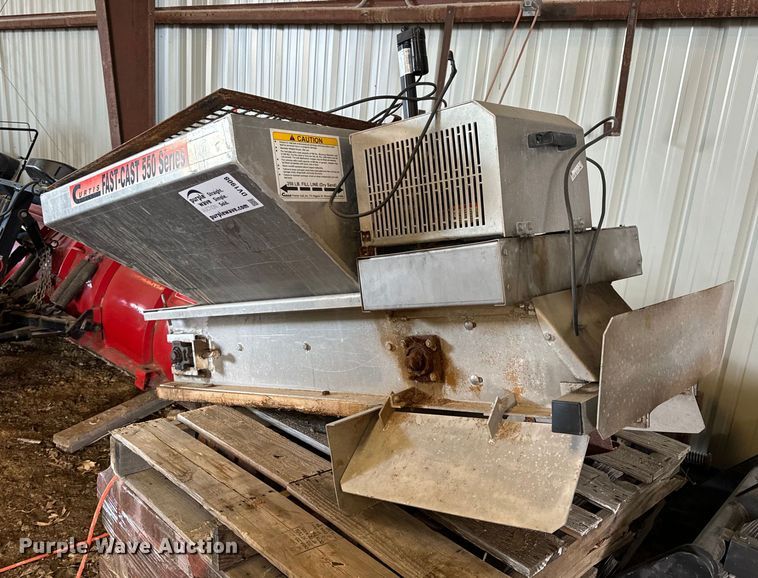 image for item DV1908 Curtis Fast-Cast 550 Series spreader