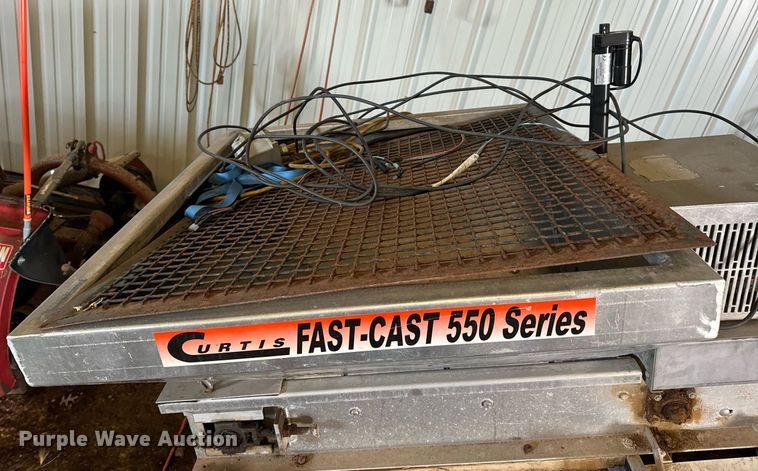 image for item DV1908 Curtis Fast-Cast 550 Series spreader