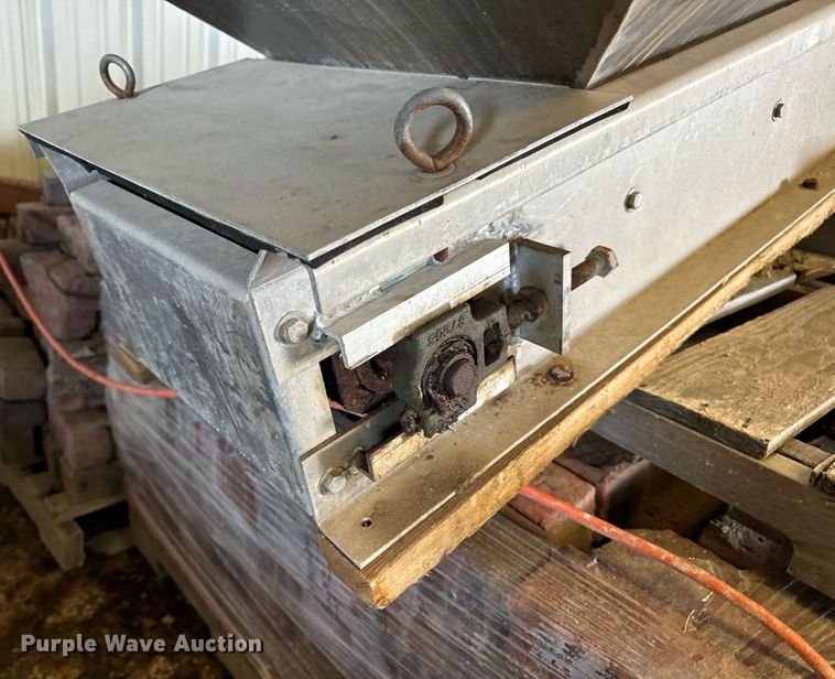 image for item DV1908 Curtis Fast-Cast 550 Series spreader