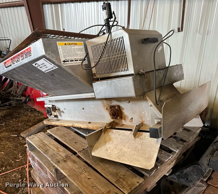 image for item DV1908 Curtis Fast-Cast 550 Series spreader