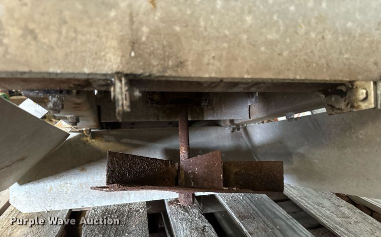 image for item DV1908 Curtis Fast-Cast 550 Series spreader