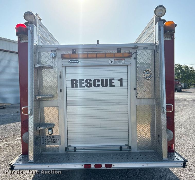 image for item EF3004 2002 International 4900 pumper fire truck