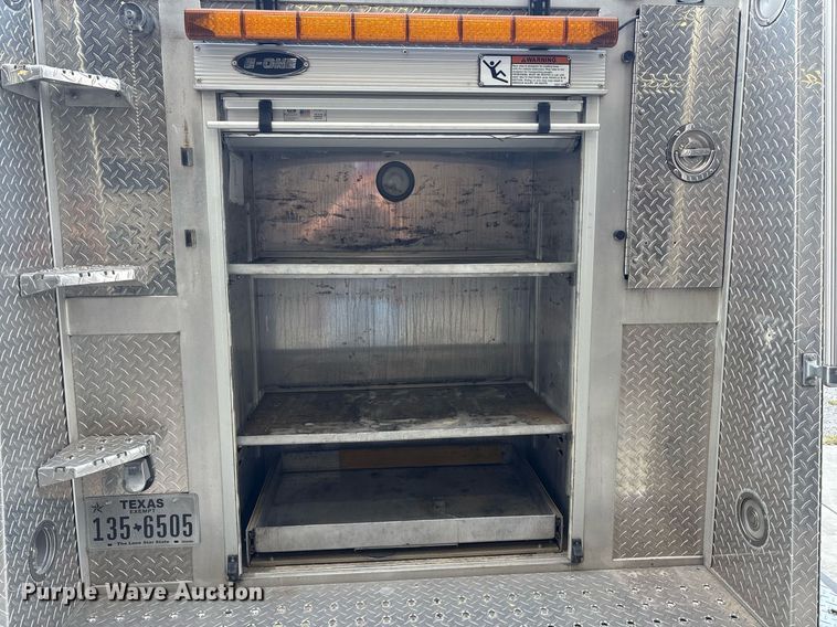 image for item EF3004 2002 International 4900 pumper fire truck