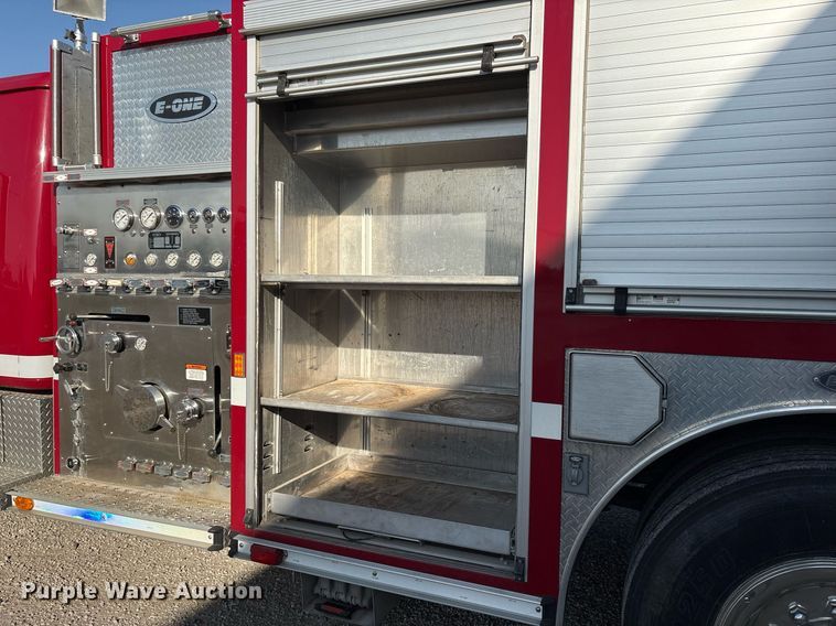 image for item EF3004 2002 International 4900 pumper fire truck