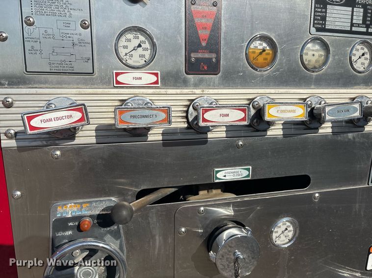 image for item EF3004 2002 International 4900 pumper fire truck