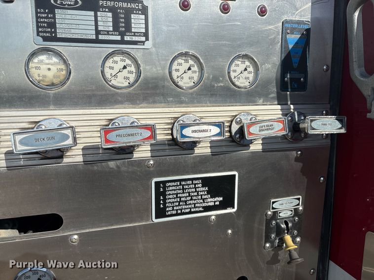 image for item EF3004 2002 International 4900 pumper fire truck