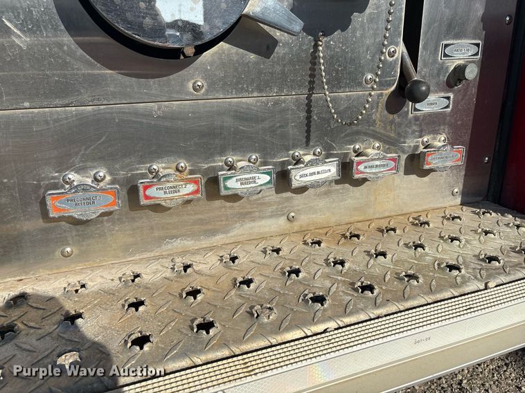 image for item EF3004 2002 International 4900 pumper fire truck