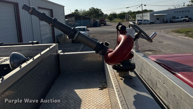 image for item EF3004 2002 International 4900 pumper fire truck