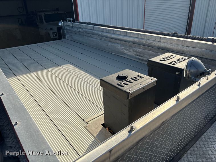 image for item EF3004 2002 International 4900 pumper fire truck