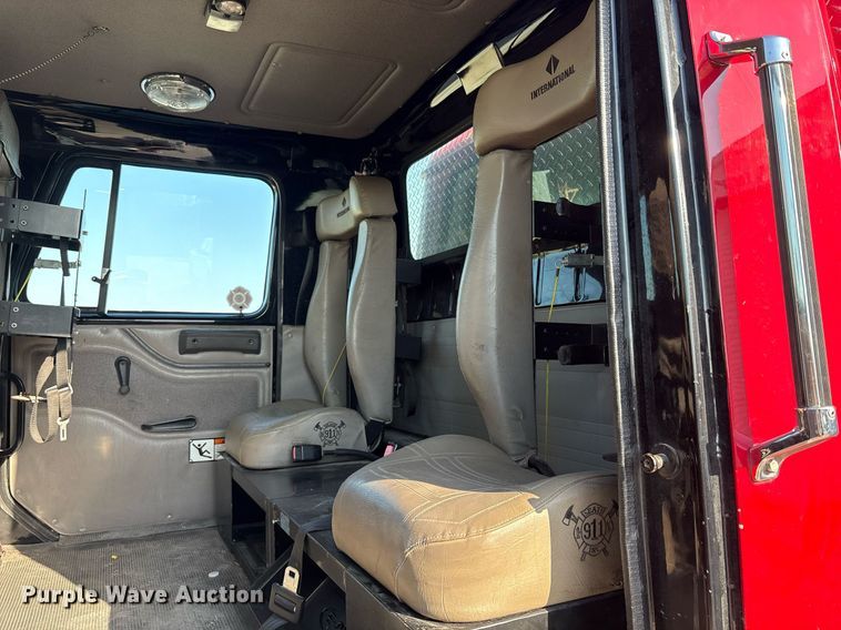 image for item EF3004 2002 International 4900 pumper fire truck