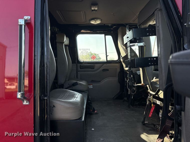 image for item EF3004 2002 International 4900 pumper fire truck