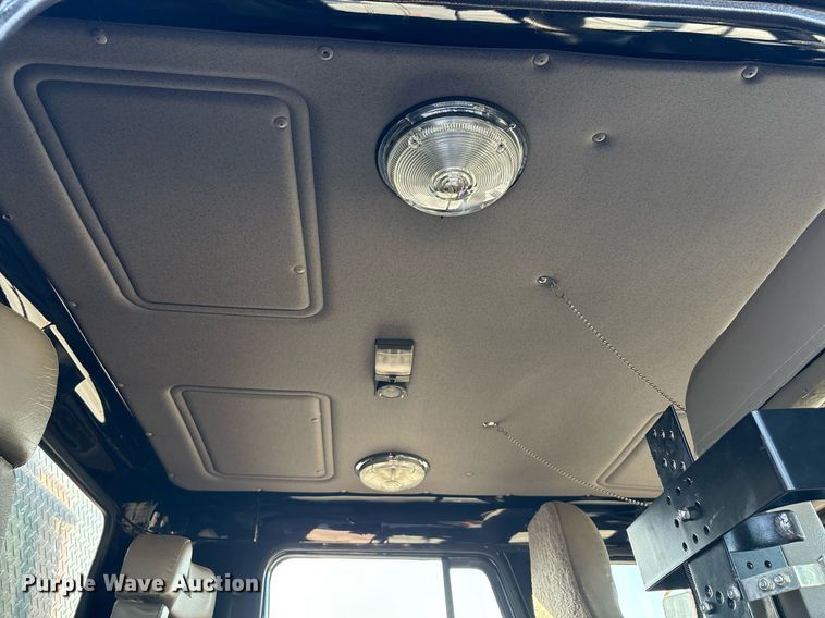 image for item EF3004 2002 International 4900 pumper fire truck