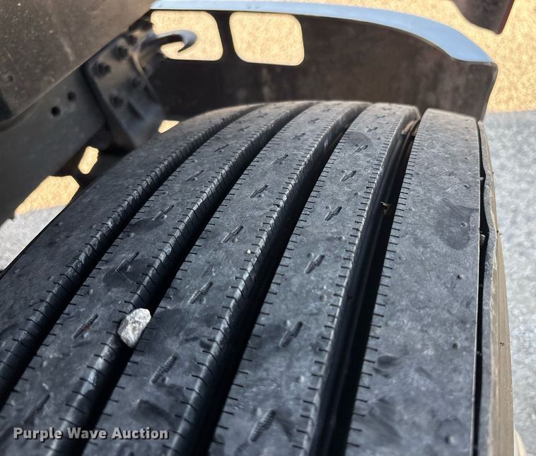 image for item EF3004 2002 International 4900 pumper fire truck