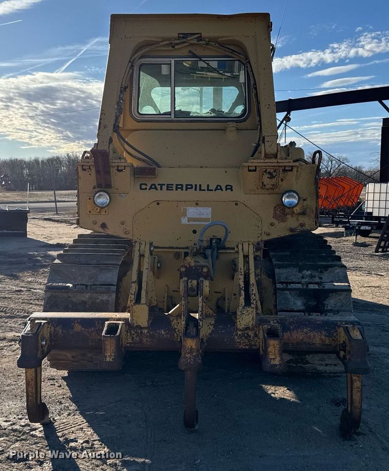 image for item EG6192 1982 Caterpillar D7G dozer