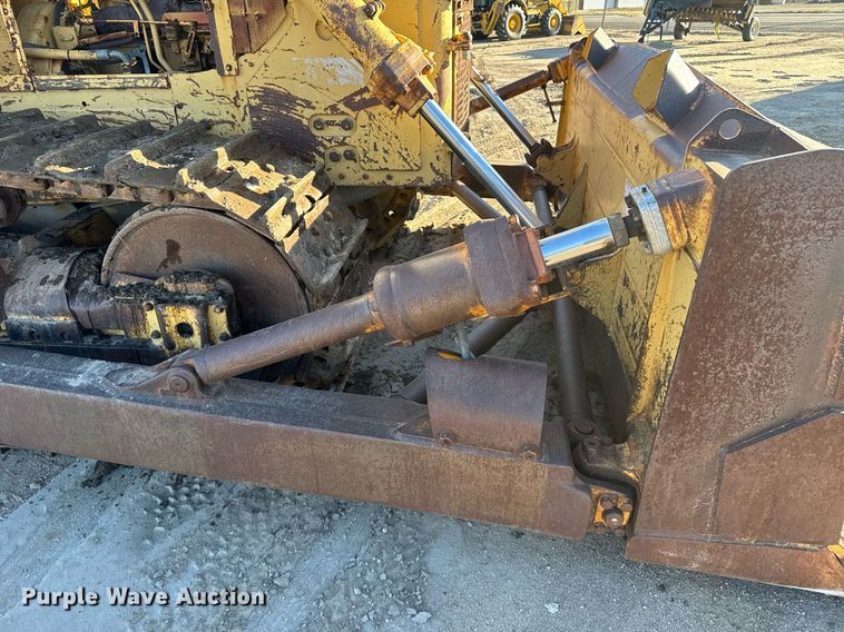 image for item EG6192 1982 Caterpillar D7G dozer