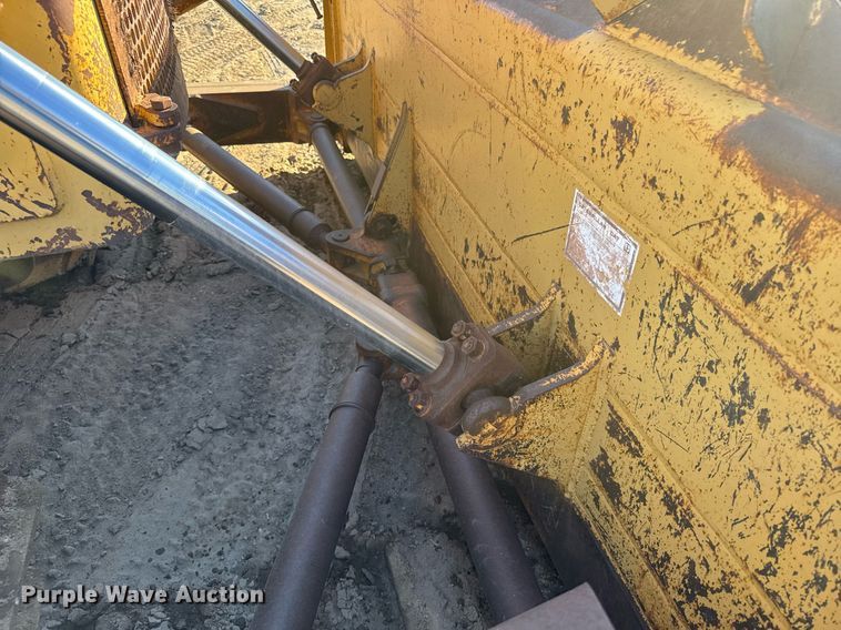 image for item EG6192 1982 Caterpillar D7G dozer