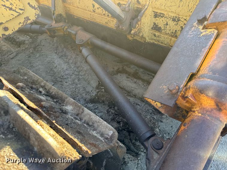 image for item EG6192 1982 Caterpillar D7G dozer