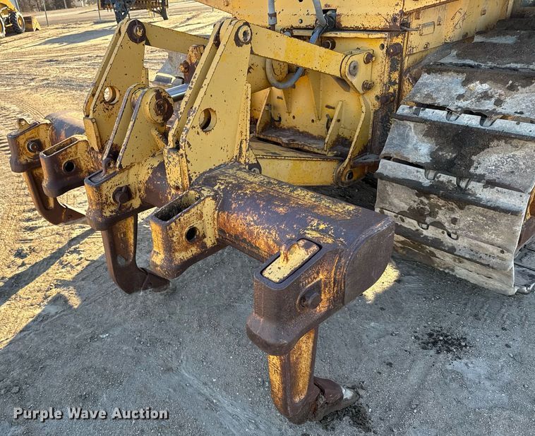 image for item EG6192 1982 Caterpillar D7G dozer