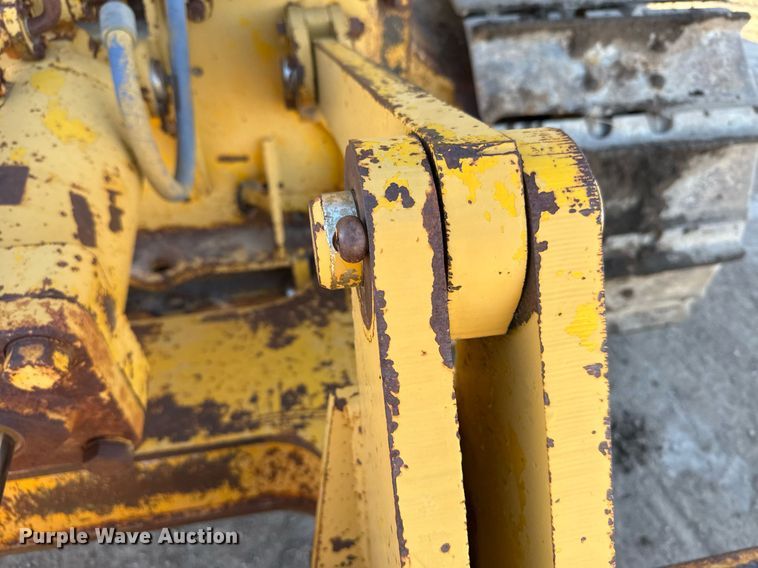 image for item EG6192 1982 Caterpillar D7G dozer
